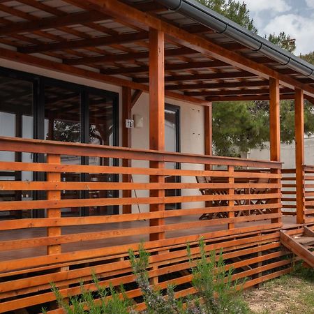 Mediteran Travel Mobile Homes Miran Pirovac Εξωτερικό φωτογραφία