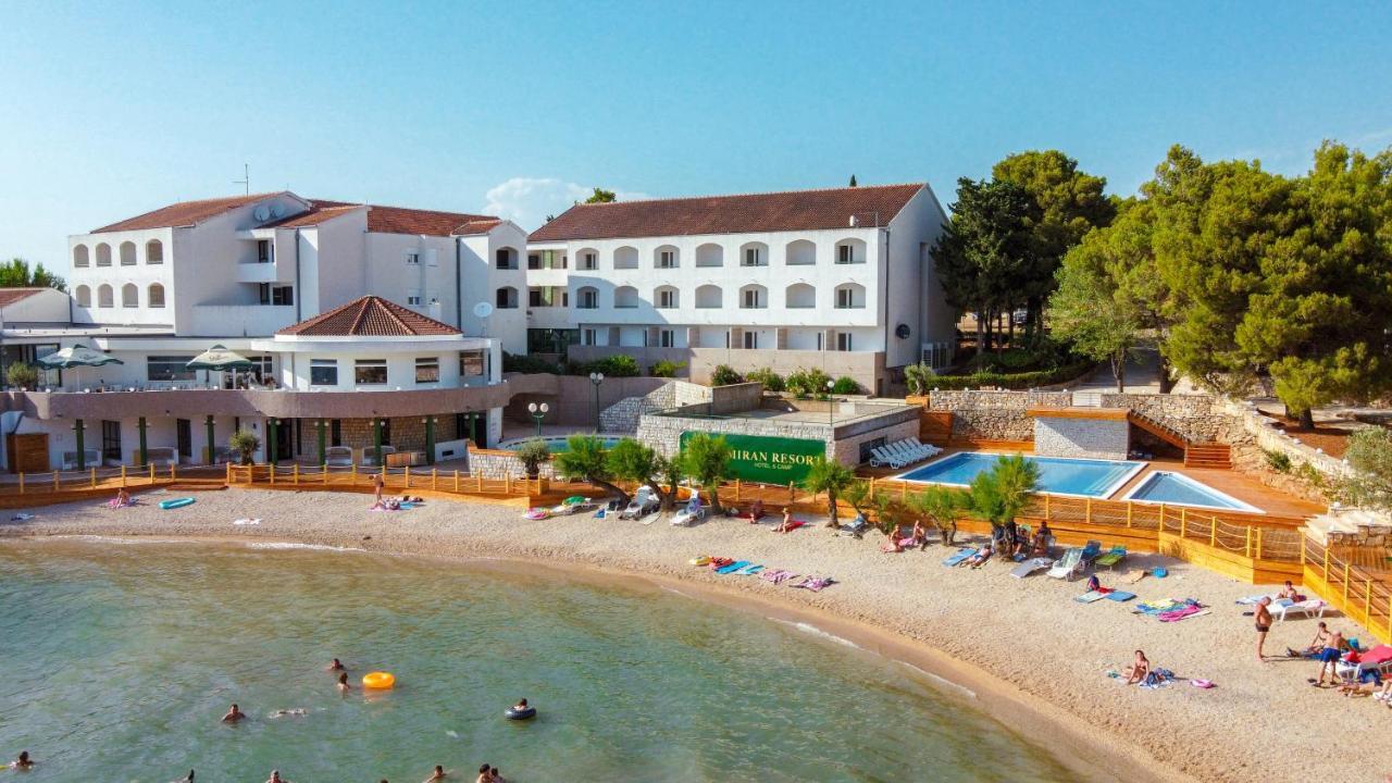 Mediteran Travel Mobile Homes Miran Pirovac Εξωτερικό φωτογραφία