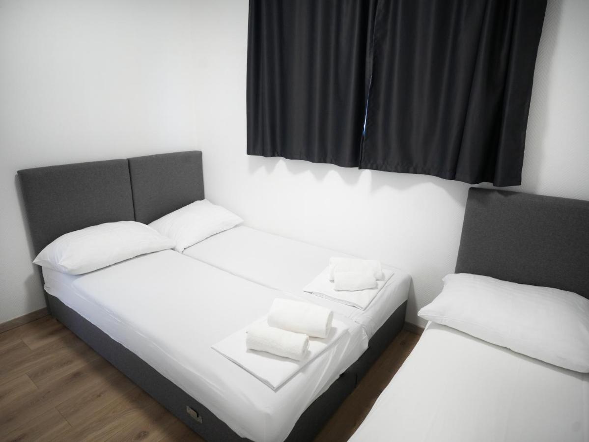 Mediteran Travel Mobile Homes Miran Pirovac Εξωτερικό φωτογραφία