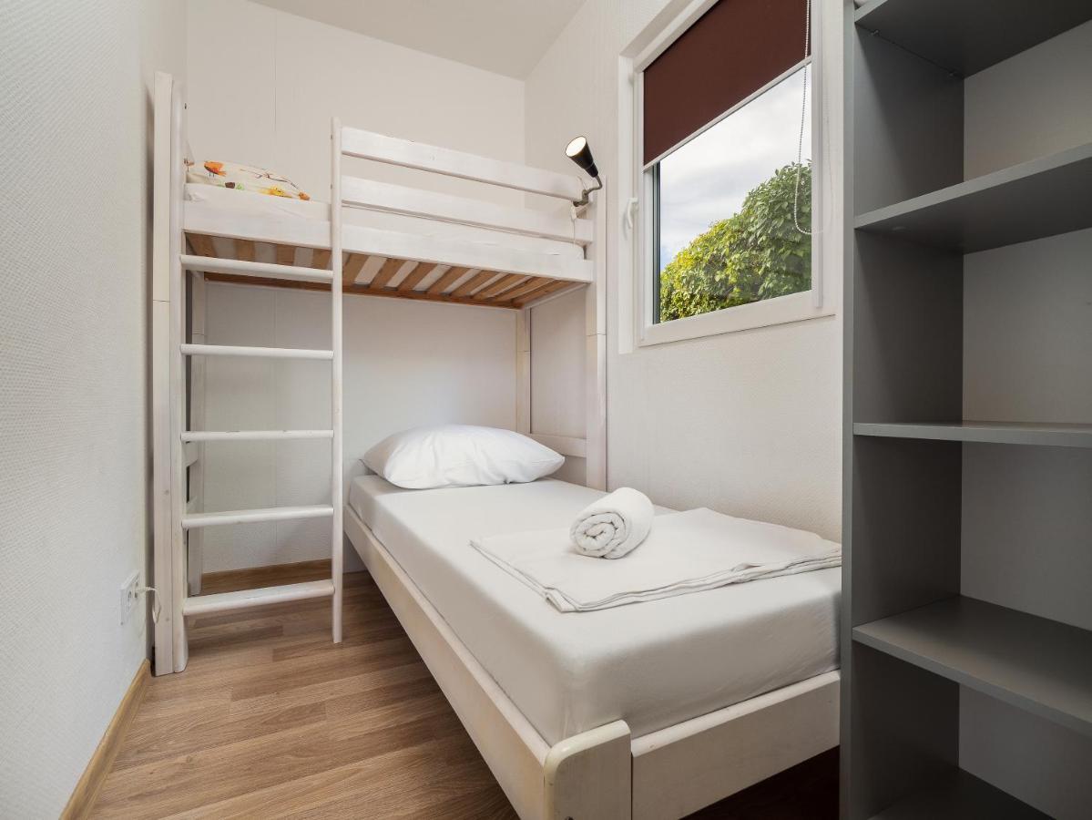 Mediteran Travel Mobile Homes Miran Pirovac Εξωτερικό φωτογραφία