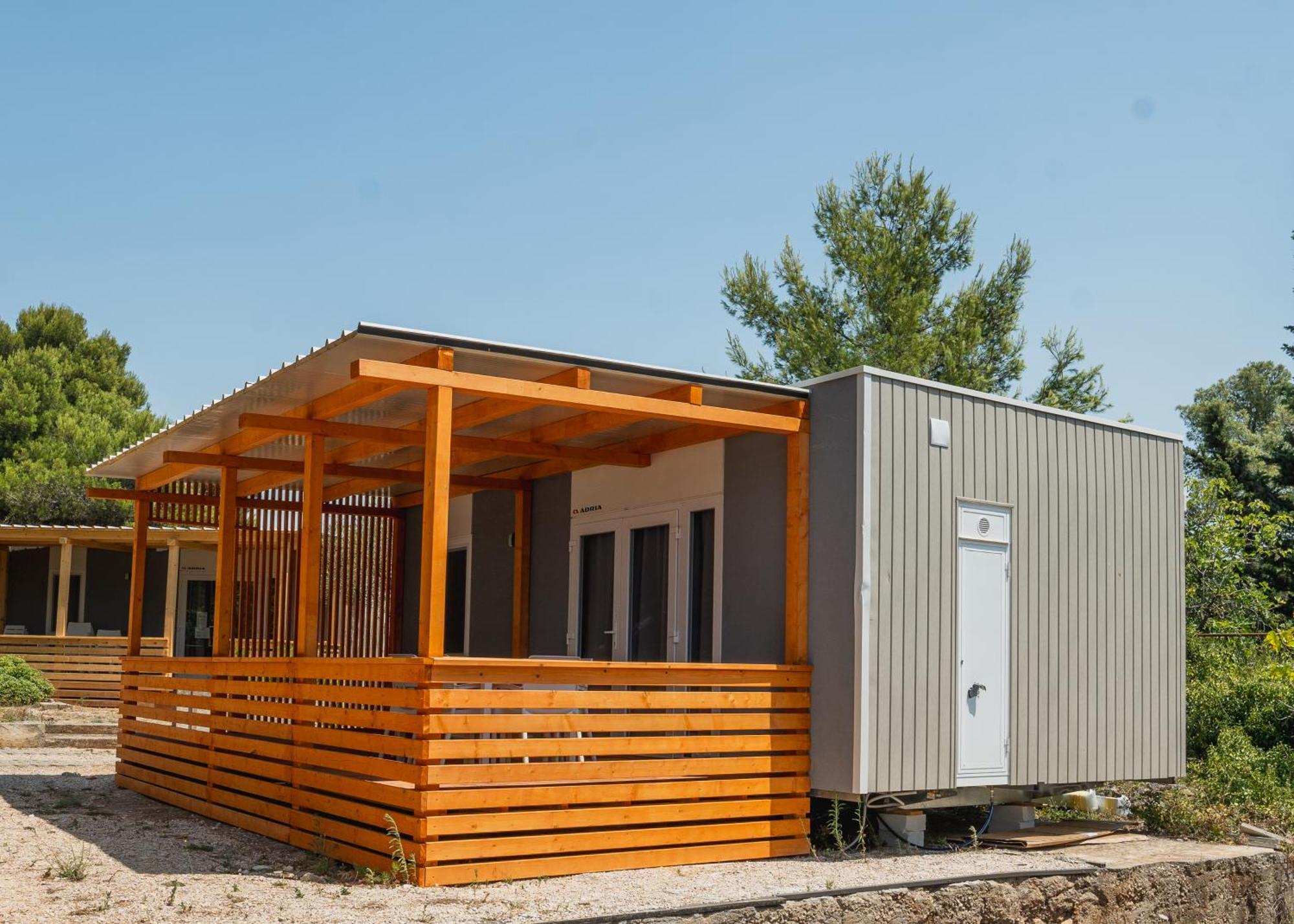 Mediteran Travel Mobile Homes Miran Pirovac Εξωτερικό φωτογραφία