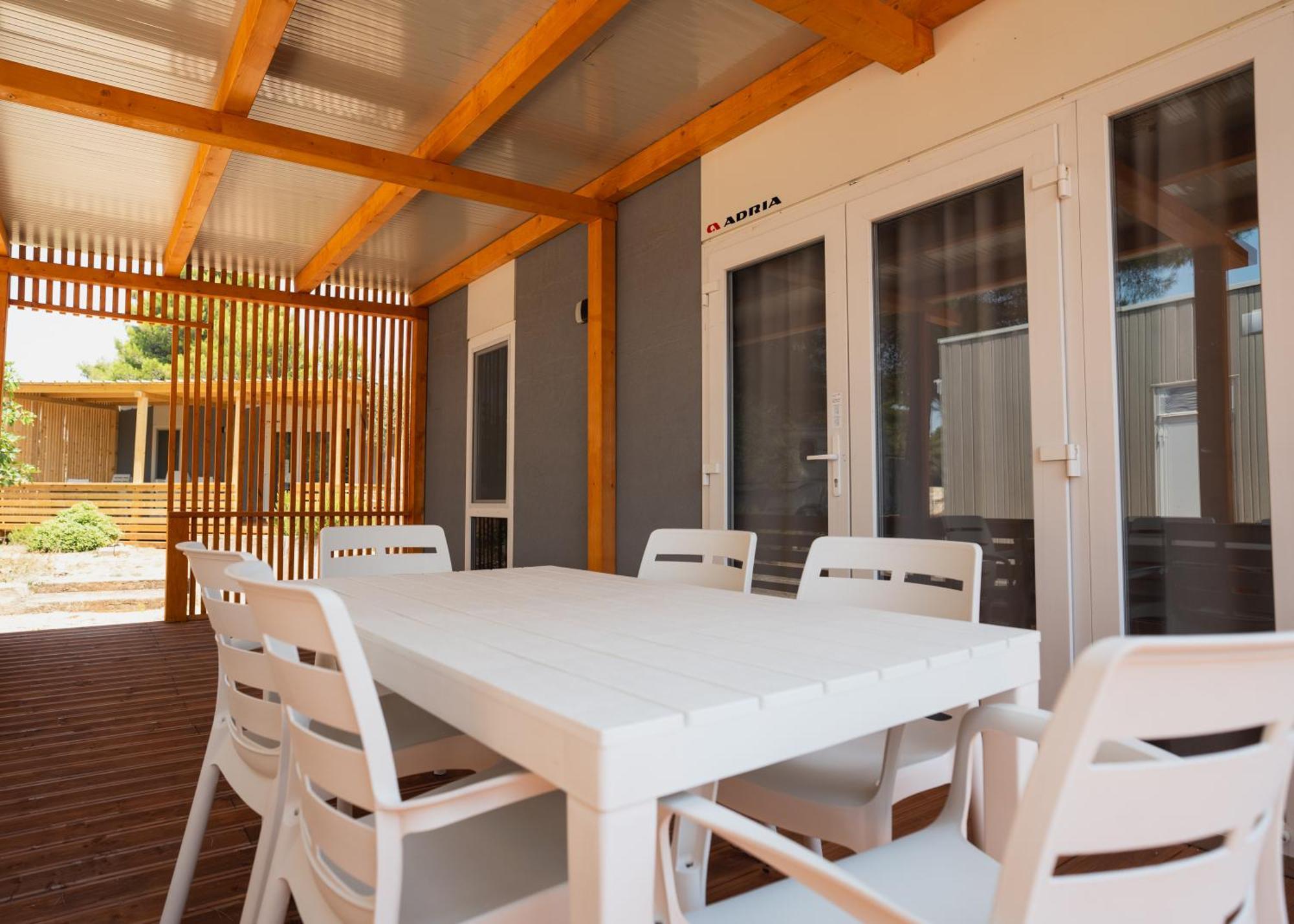 Mediteran Travel Mobile Homes Miran Pirovac Εξωτερικό φωτογραφία
