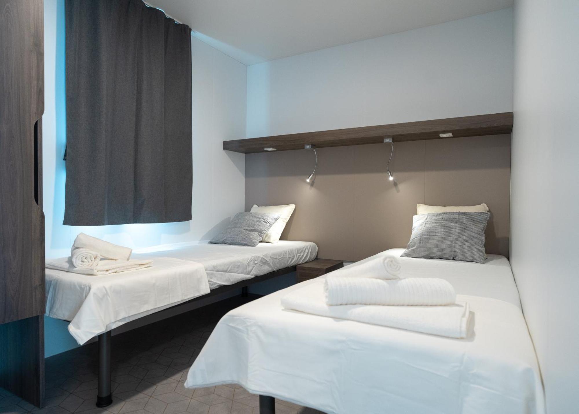 Mediteran Travel Mobile Homes Miran Pirovac Εξωτερικό φωτογραφία