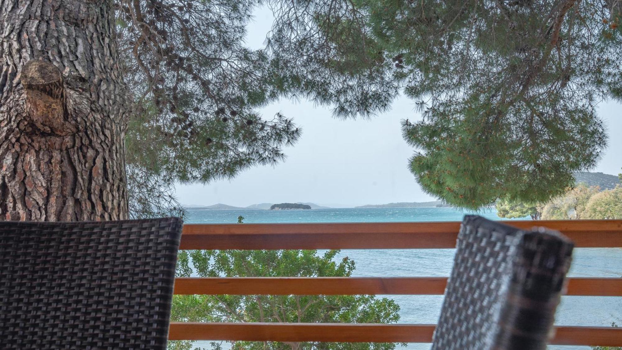 Mediteran Travel Mobile Homes Miran Pirovac Εξωτερικό φωτογραφία